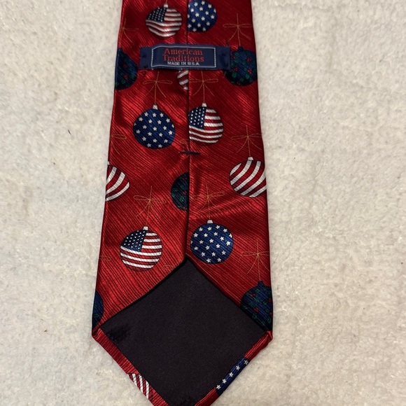 Elegant Red and Blue Men's Tie - Picture 2 of 2